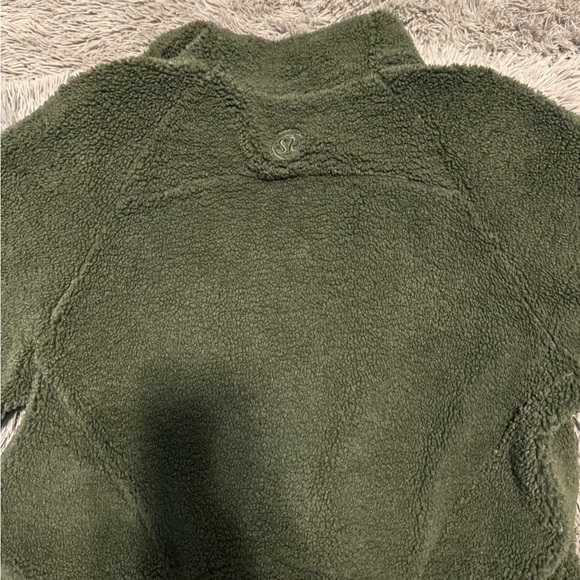 Lululemon pull over - Picture 3 of 5